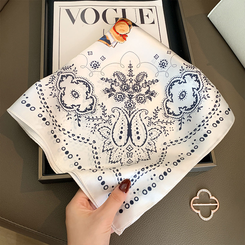 100% マルベリーシルクスカーフ女性用レトロペイズリーサテ - Ascot Neck Scarf のレビューと価格