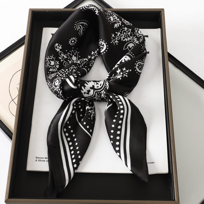高級ブランド シルク スクエア ペイズリー スカーフ レディ - Ascot Neck Scarf のレビューと価格