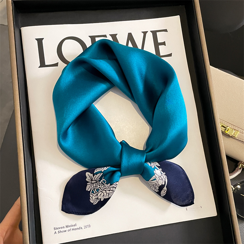 女性用プリントシルクスカーフ,ラグジュアリースカーフ100% - Ascot Neck Scarf のレビューと価格